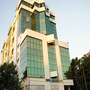 Royal Khattar *** Yangon