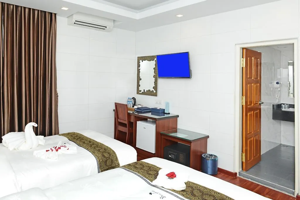 8Day Hotel Yangon 3*,  Myanmar