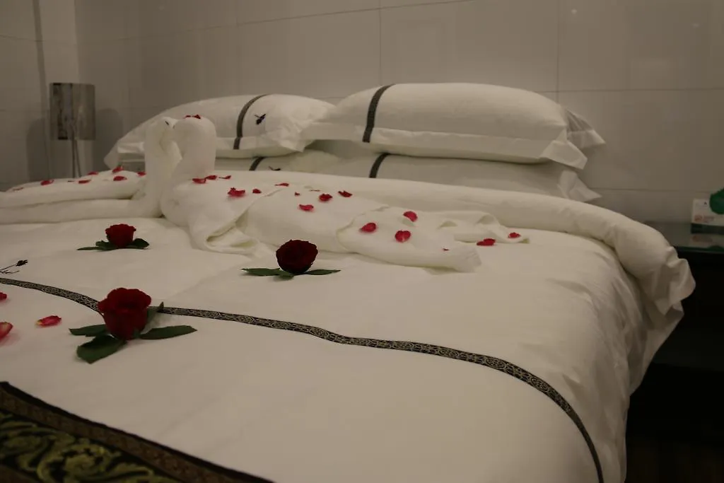 8Day Hotel Yangon 3*,